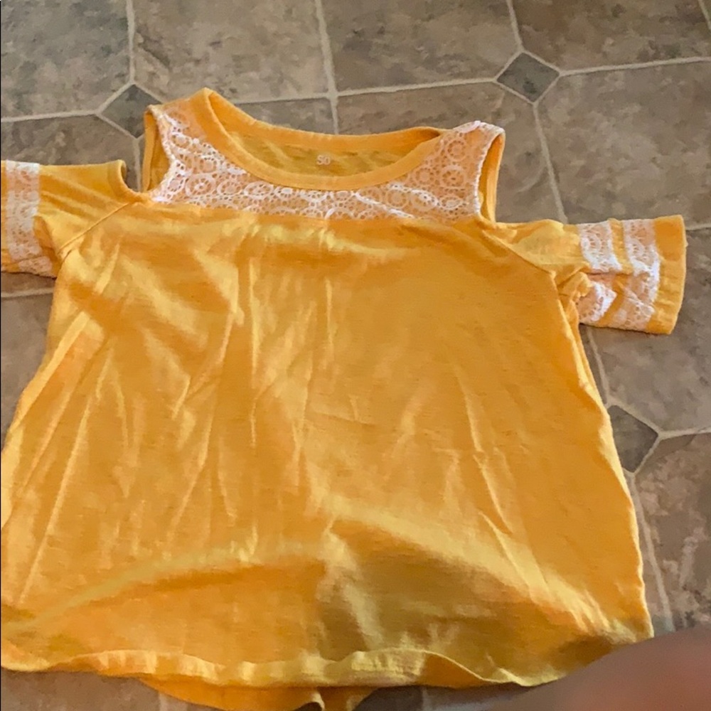 tee shirt